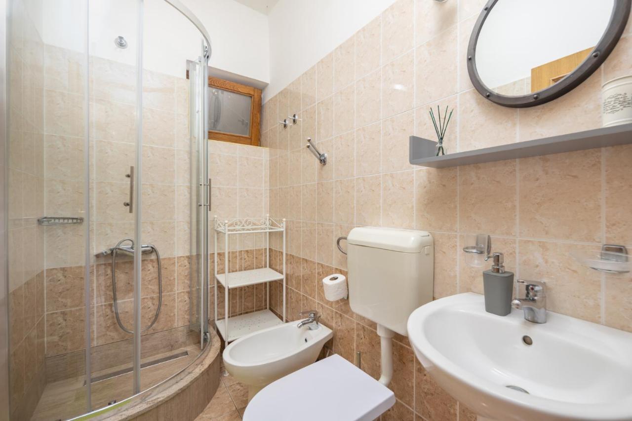 Apartment Doris Supetarska Draga Luaran gambar